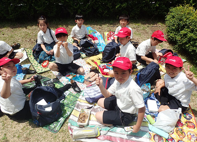 スカイツリーの芝生公園にて