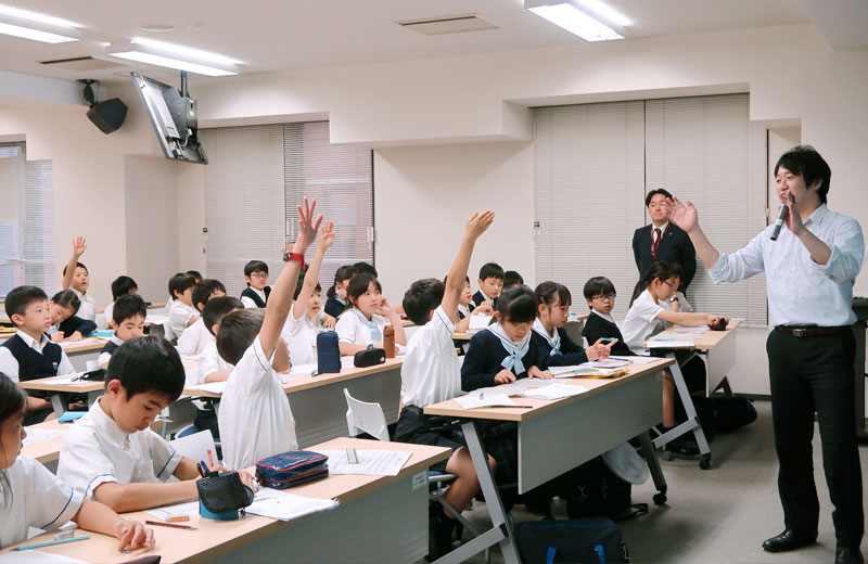 先輩の清水先生の講話